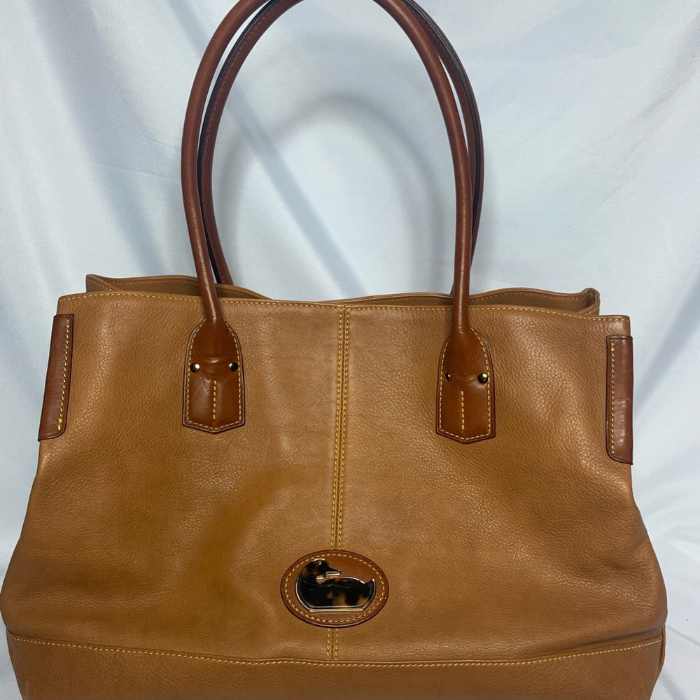 GREAT Dooney & Burke Shoulder Bag -Roomy & Stylish